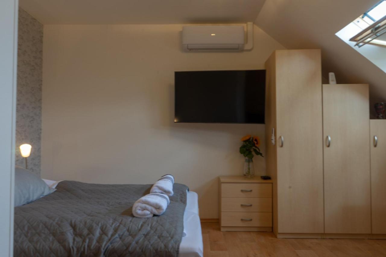 Penzion Hustopeče Extérieur photo