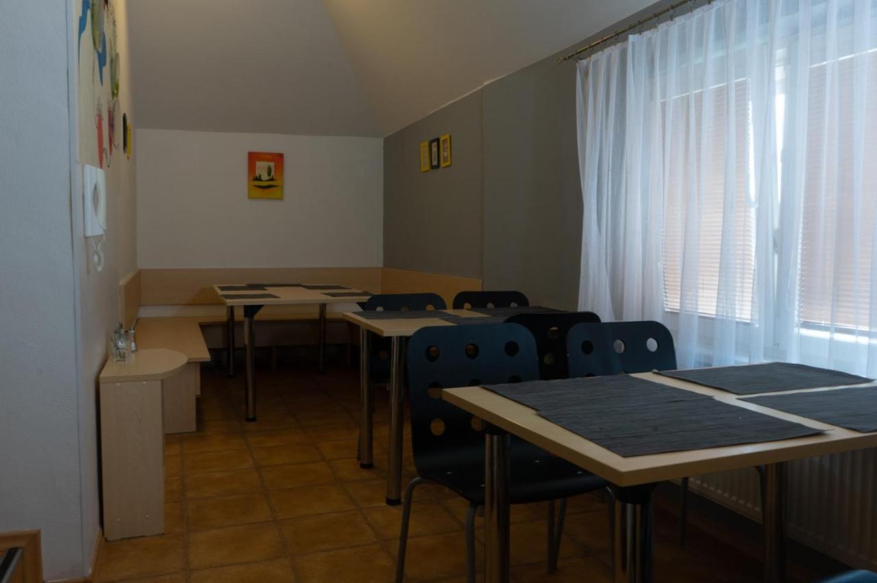 Penzion Hustopeče Extérieur photo
